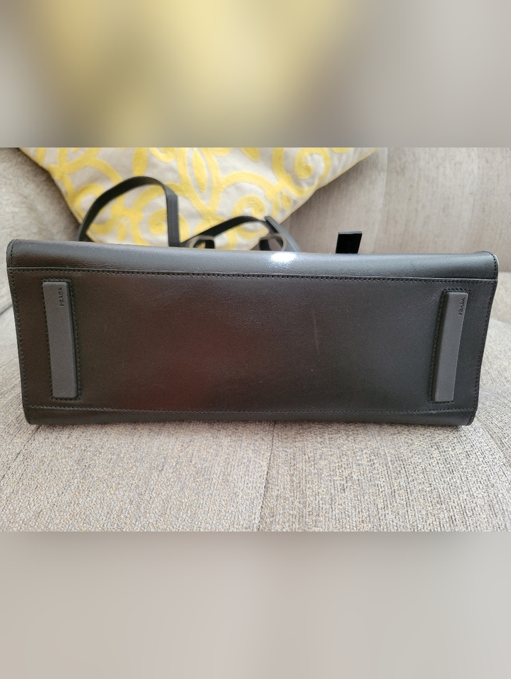 Prada Black Leather Tote Bag with Front Pocket - Picture 4 of 15